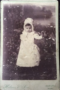 Young child Hiawatha, Kansas