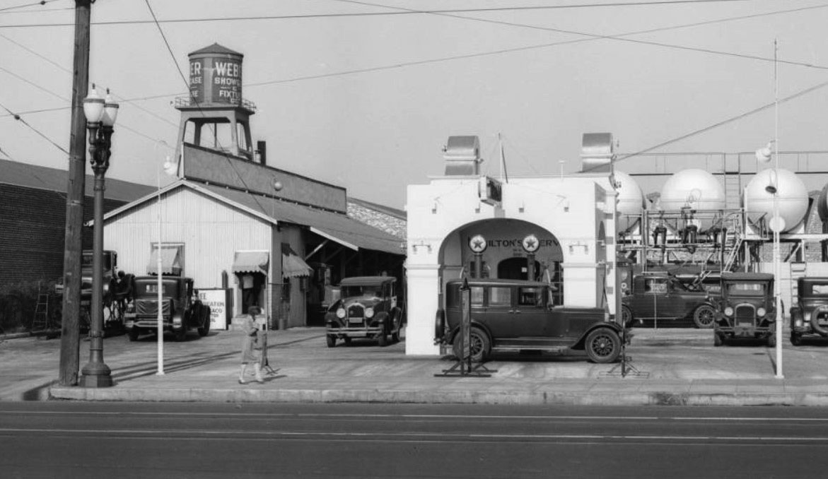 Hamilton Texaco Station courtesy Water & Power Assc